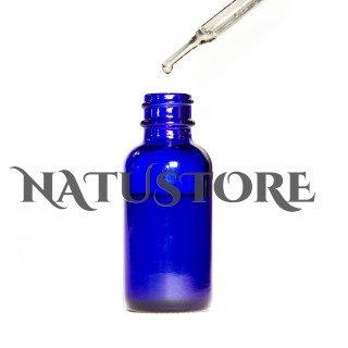 Mezcla de aceites esenciales en botella de vidrio con gotero